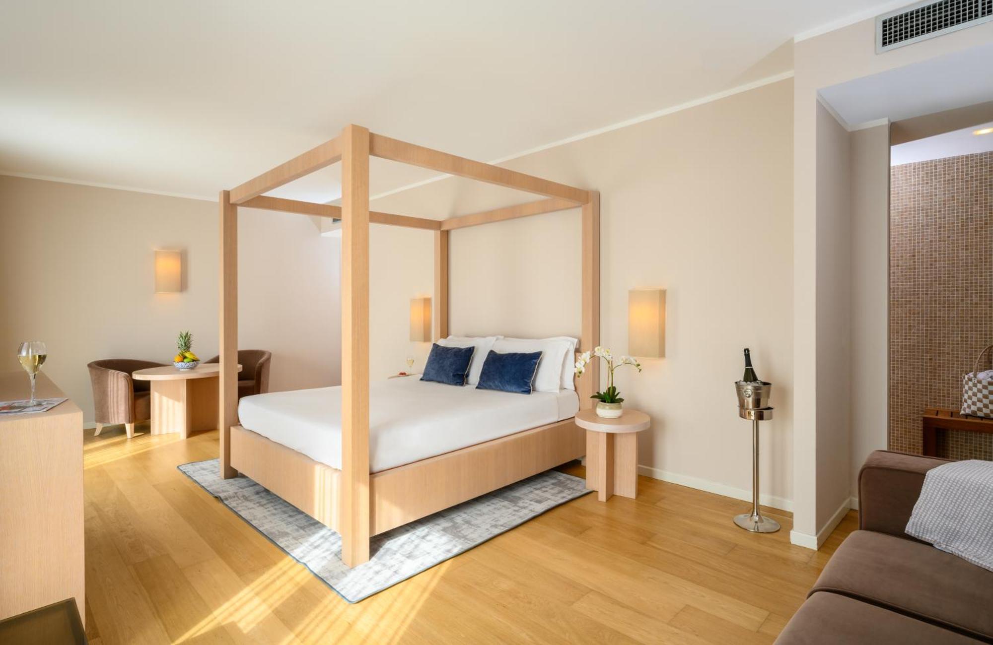Leonardo Hotel Lago Di Garda - Wellness And Spa Lazise Exteriör bild