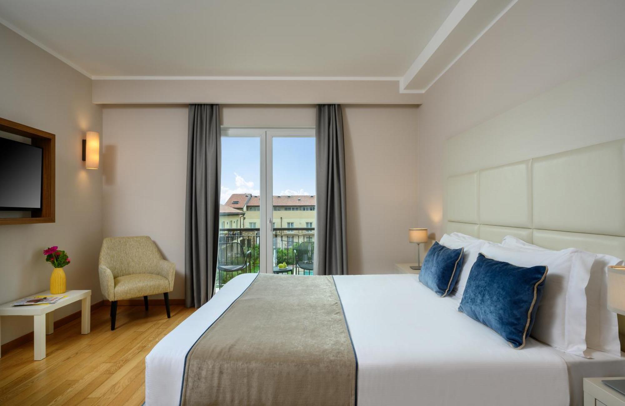 Leonardo Hotel Lago Di Garda - Wellness And Spa Lazise Exteriör bild